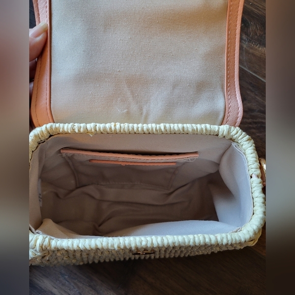 LC Lauren Conrad Blush Pink and Straw Woven Handbag / Crossbody Bag - Picture 3 of 5